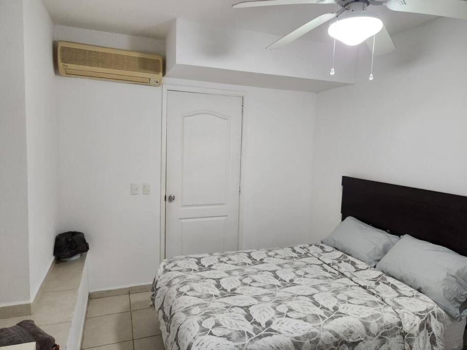 Appartamento Departamento De Lujo. Seguridad 24. Playa A Pasos. Acapulco Esterno foto